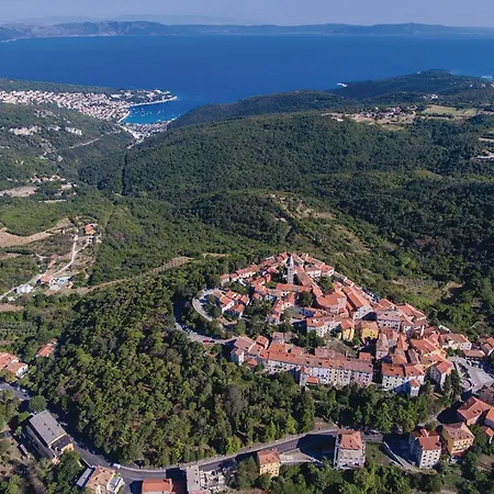 Apartment Amazing Apartment In Rabac With Wifi